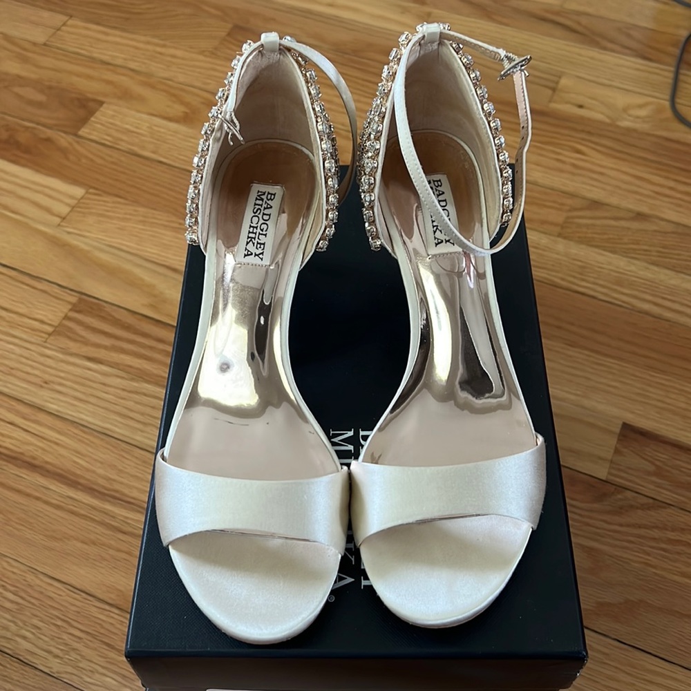 Badgley Mischka sandals
